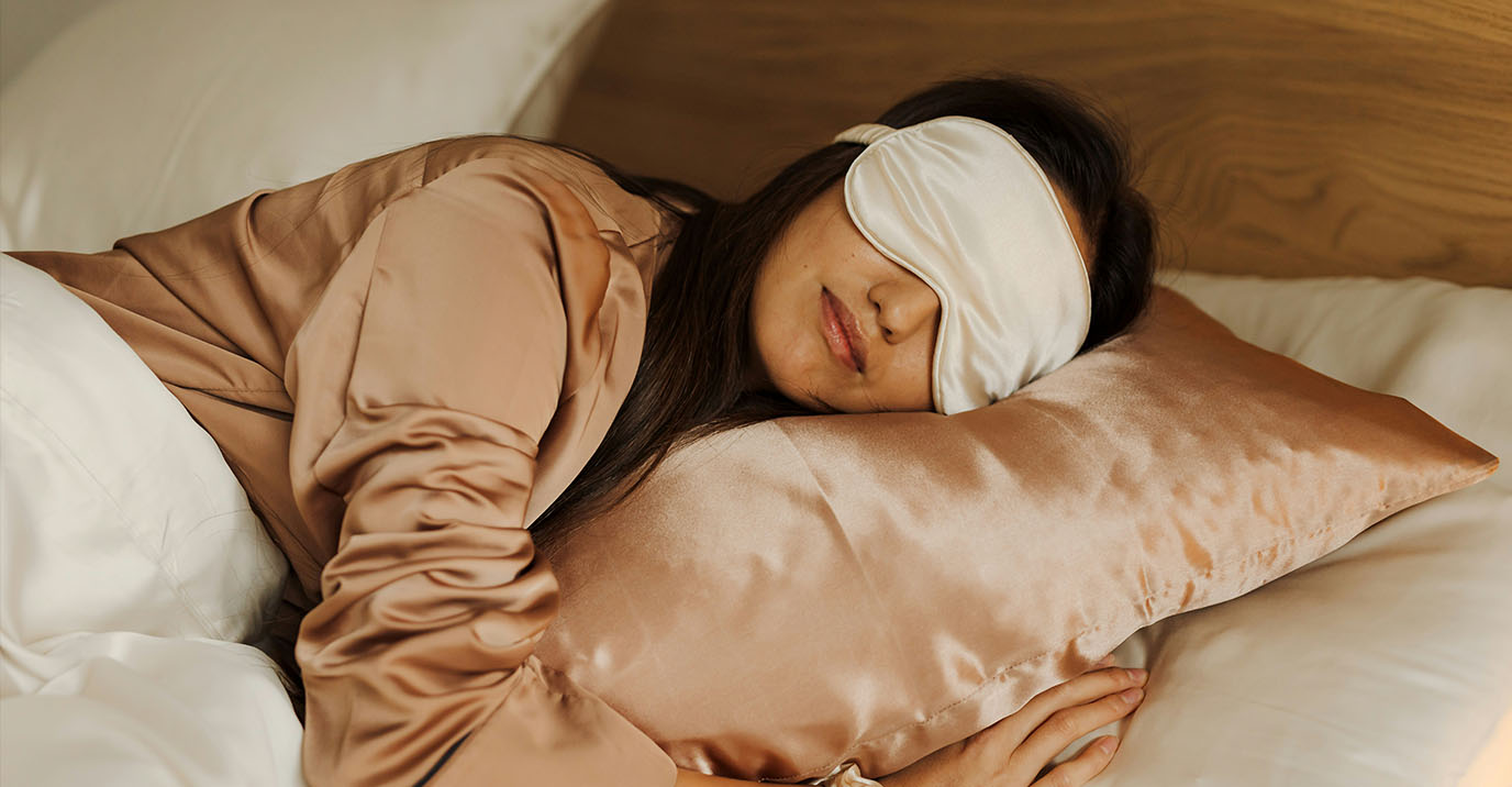 Weighted Eye Mask for Side Sleepers: Why Most Designs Fail