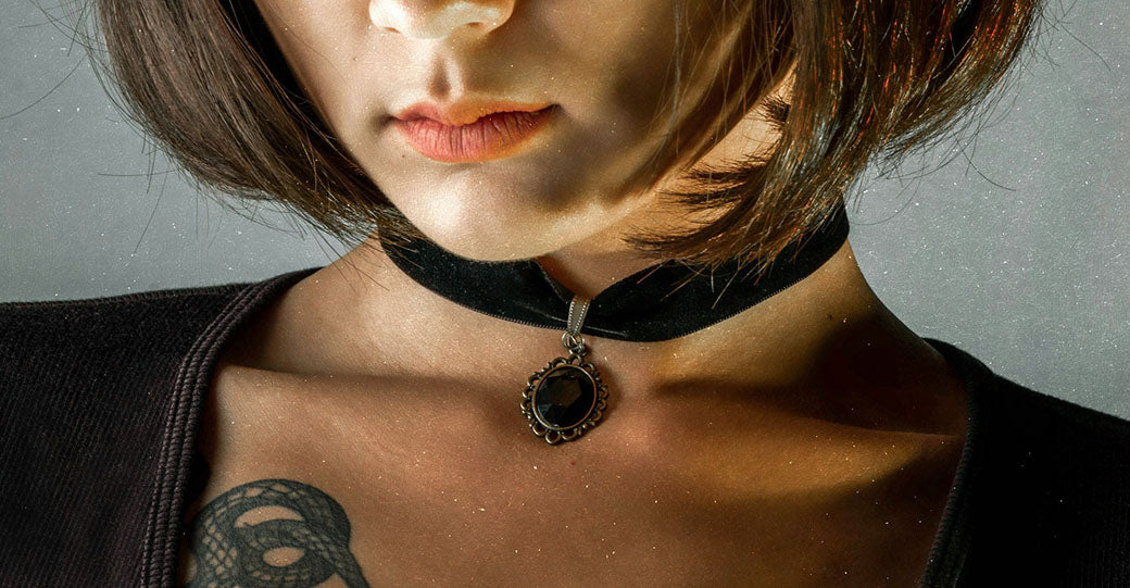 What Is a Day Collar, and Why Are More People Wearing One?